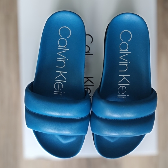 BNWT Calvin Klein Inira leather slip on footbed sandals - Picture 7 of 8